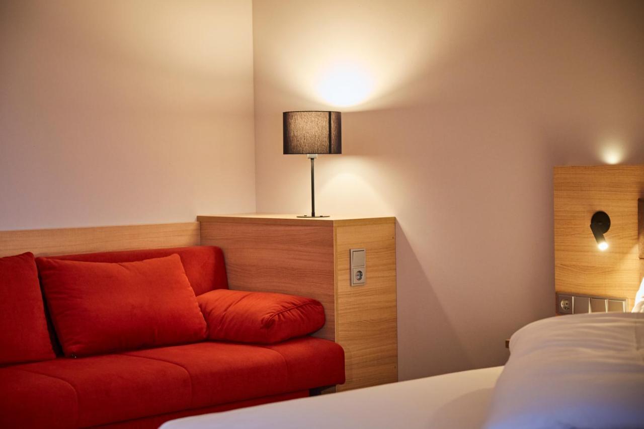 Bed&Breakfast Erber Исманинг Экстерьер фото